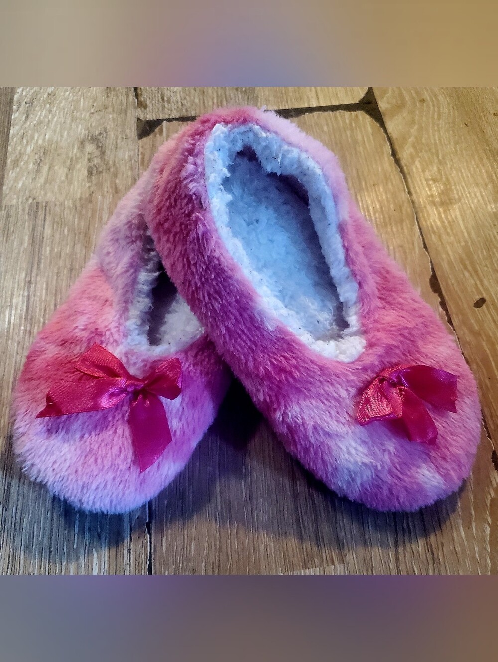Women's Plush Faux Fur Ballet-Style Slip-On Slippers in Pink with Bow